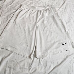 Nike Shorts With Pockets